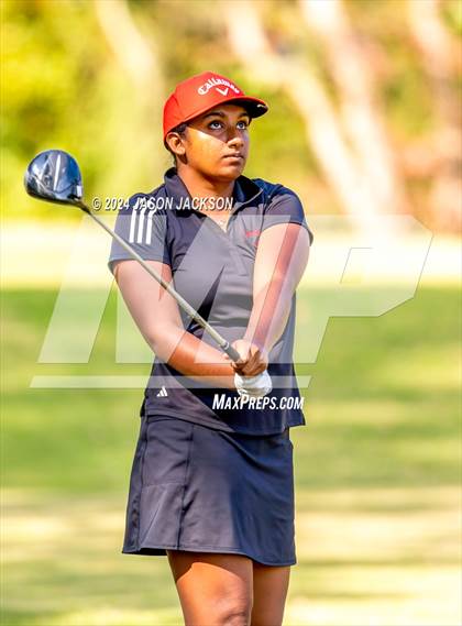 Thumbnail 1 in NCHSAA 4A Finals (Round 1) photogallery.