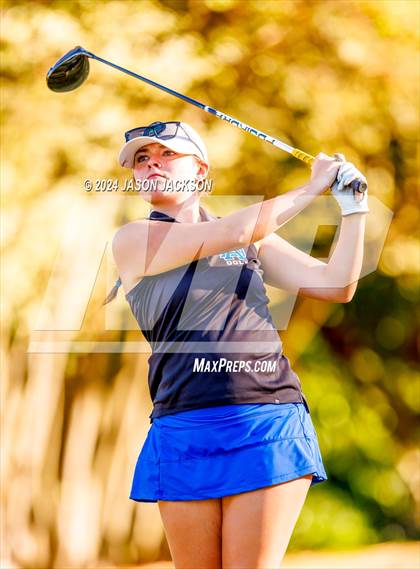 Thumbnail 1 in NCHSAA 4A Finals (Round 1) photogallery.