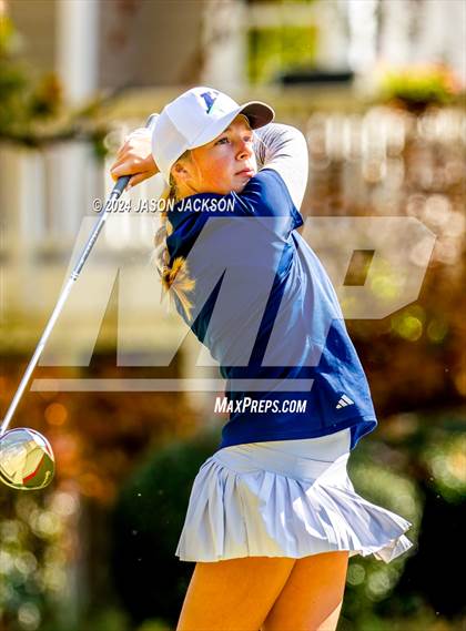 Thumbnail 1 in NCHSAA 4A Finals (Round 1) photogallery.