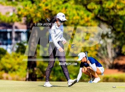 Thumbnail 1 in NCHSAA 4A Finals (Round 1) photogallery.