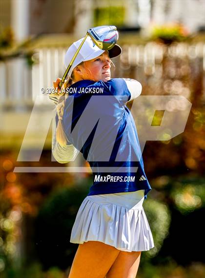 Thumbnail 1 in NCHSAA 4A Finals (Round 1) photogallery.