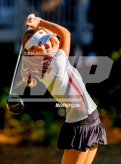 Thumbnail 1 in NCHSAA 4A Finals (Round 1) photogallery.