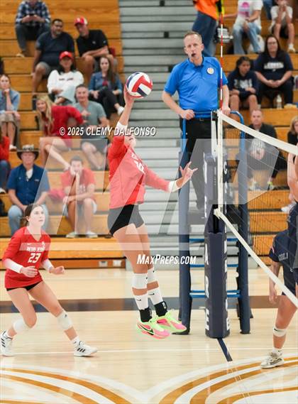 Thumbnail 2 in Regis Jesuit @ Columbine photogallery.