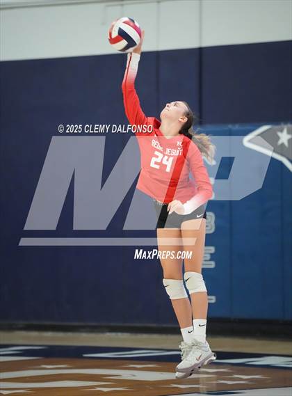 Thumbnail 3 in Regis Jesuit @ Columbine photogallery.