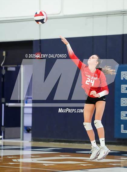 Thumbnail 3 in Regis Jesuit @ Columbine photogallery.