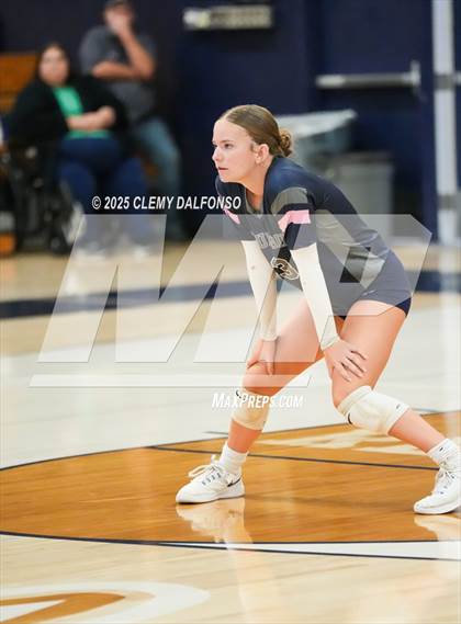 Thumbnail 3 in Regis Jesuit @ Columbine photogallery.