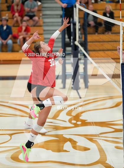 Thumbnail 3 in Regis Jesuit @ Columbine photogallery.