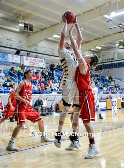 Thumbnail 2 in Charleston vs. Harding Academy (AAA 3A Round Two) photogallery.