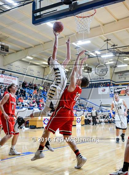 Thumbnail 3 in Charleston vs. Harding Academy (AAA 3A Round Two) photogallery.