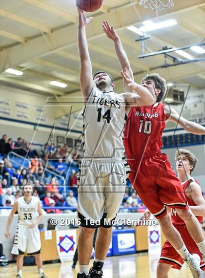 Thumbnail 1 in Charleston vs. Harding Academy (AAA 3A Round Two) photogallery.