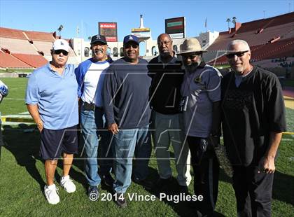 Thumbnail 3 in Los Angeles vs. Monroe (CIF L.A. City Section D3 Final) photogallery.