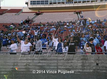 Thumbnail 3 in Los Angeles vs. Monroe (CIF L.A. City Section D3 Final) photogallery.