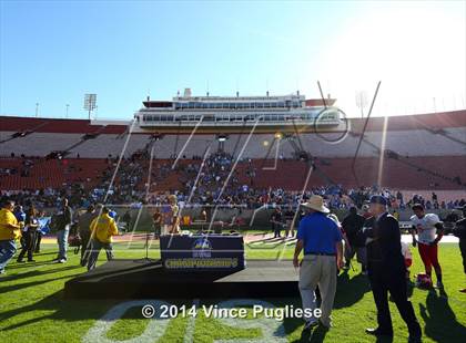 Thumbnail 3 in Los Angeles vs. Monroe (CIF L.A. City Section D3 Final) photogallery.