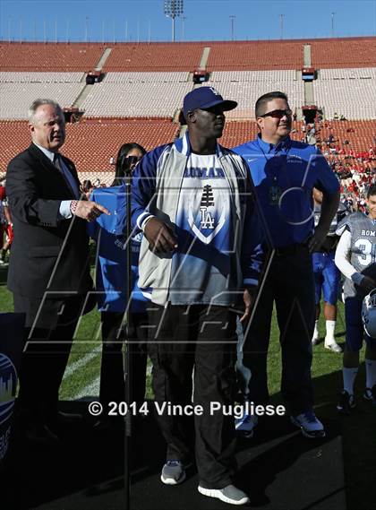 Thumbnail 2 in Los Angeles vs. Monroe (CIF L.A. City Section D3 Final) photogallery.