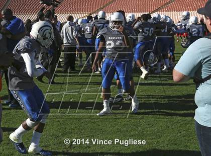 Thumbnail 2 in Los Angeles vs. Monroe (CIF L.A. City Section D3 Final) photogallery.