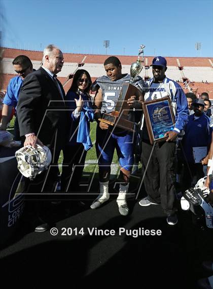 Thumbnail 1 in Los Angeles vs. Monroe (CIF L.A. City Section D3 Final) photogallery.