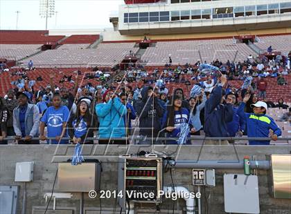 Thumbnail 2 in Los Angeles vs. Monroe (CIF L.A. City Section D3 Final) photogallery.