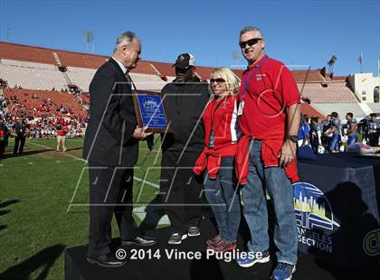 Thumbnail 2 in Los Angeles vs. Monroe (CIF L.A. City Section D3 Final) photogallery.