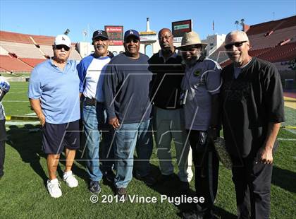 Thumbnail 1 in Los Angeles vs. Monroe (CIF L.A. City Section D3 Final) photogallery.
