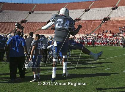 Thumbnail 3 in Los Angeles vs. Monroe (CIF L.A. City Section D3 Final) photogallery.