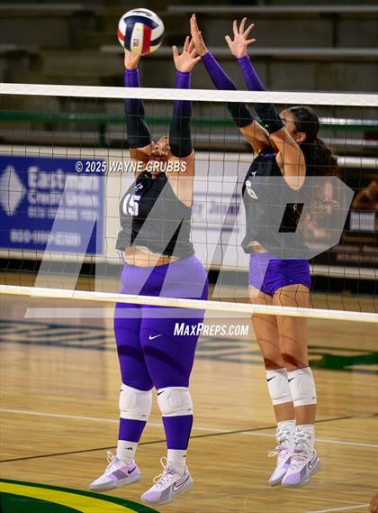 Thumbnail 3 in White Oak @ Lufkin photogallery.