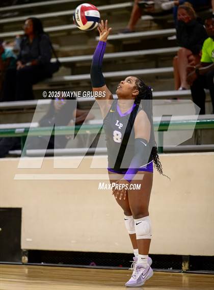 Thumbnail 2 in White Oak @ Lufkin photogallery.