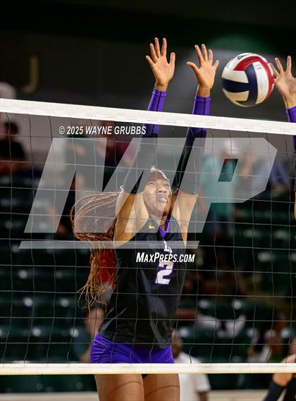 Thumbnail 2 in White Oak @ Lufkin photogallery.