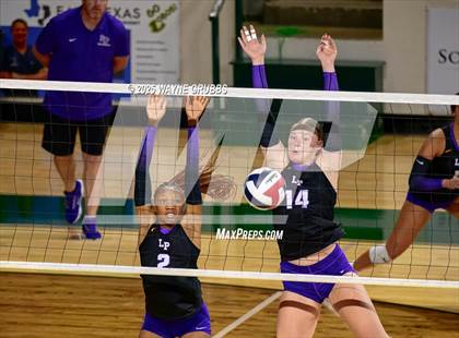 Thumbnail 1 in White Oak @ Lufkin photogallery.