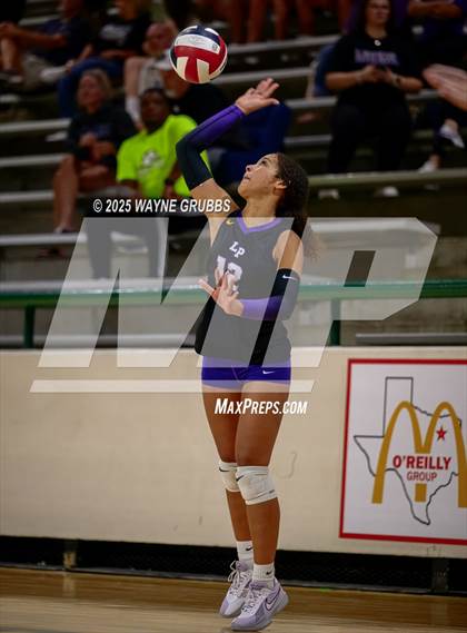 Thumbnail 2 in White Oak @ Lufkin photogallery.