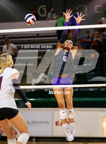 Thumbnail 3 in White Oak @ Lufkin photogallery.