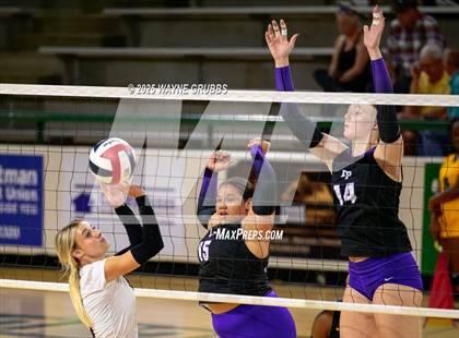 Thumbnail 1 in White Oak @ Lufkin photogallery.