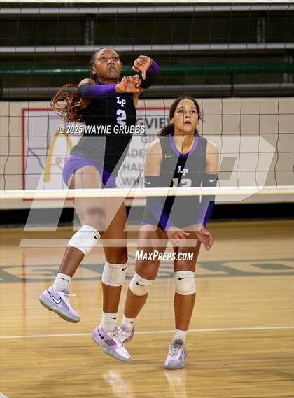 Thumbnail 1 in White Oak @ Lufkin photogallery.