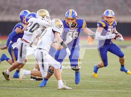 Thumbnail 3 in Bushland vs. Brock photogallery.