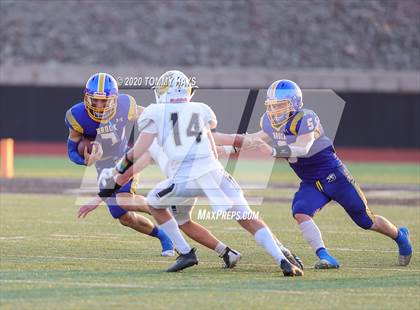 Thumbnail 2 in Bushland vs. Brock photogallery.
