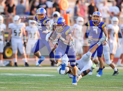 Thumbnail 3 in Bushland vs. Brock photogallery.