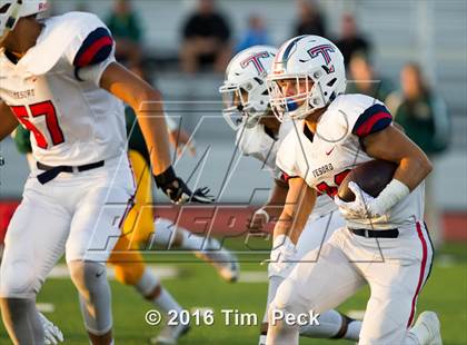 Thumbnail 2 in Edison vs. Tesoro photogallery.