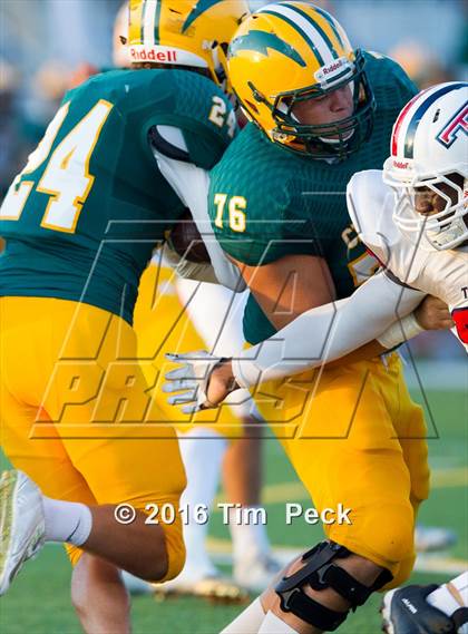 Thumbnail 3 in Edison vs. Tesoro photogallery.