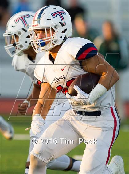 Thumbnail 3 in Edison vs. Tesoro photogallery.