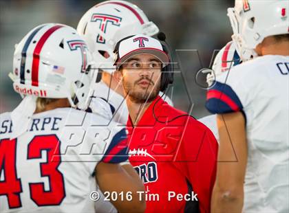 Thumbnail 3 in Edison vs. Tesoro photogallery.