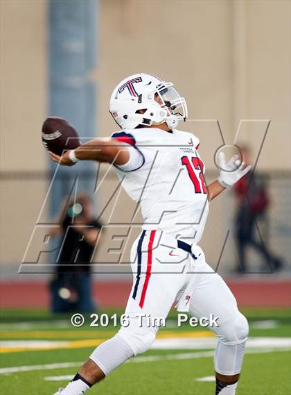 Thumbnail 2 in Edison vs. Tesoro photogallery.