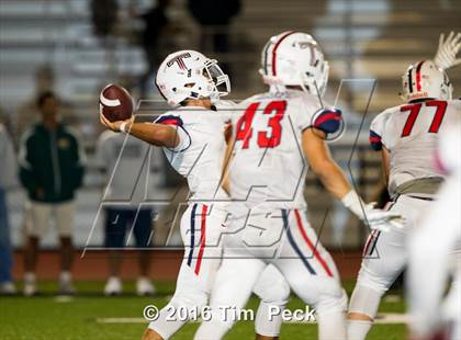 Thumbnail 3 in Edison vs. Tesoro photogallery.