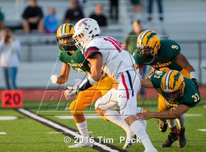 Thumbnail 3 in Edison vs. Tesoro photogallery.
