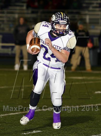 Thumbnail 3 in Karns City vs. Kane (PIAA District 9 Class AA Final) photogallery.