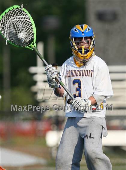 Thumbnail 1 in Irondequoit vs. Jamesville-DeWitt (NYSPHSAA Class B Semifinal) photogallery.