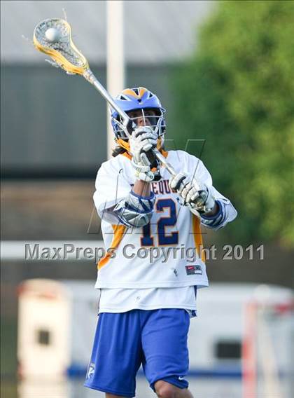 Thumbnail 3 in Irondequoit vs. Jamesville-DeWitt (NYSPHSAA Class B Semifinal) photogallery.