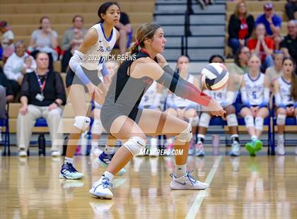Thumbnail 3 in Oak Ridge vs College Park photogallery.