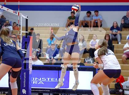 Thumbnail 2 in Oak Ridge vs College Park photogallery.