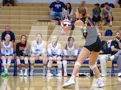 Thumbnail 1 in Oak Ridge vs College Park photogallery.