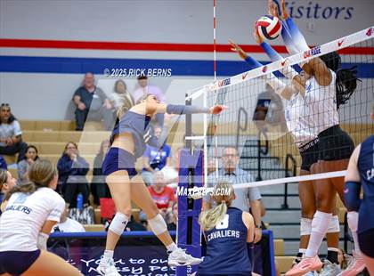Thumbnail 3 in Oak Ridge vs College Park photogallery.