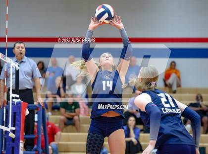 Thumbnail 1 in Oak Ridge vs College Park photogallery.